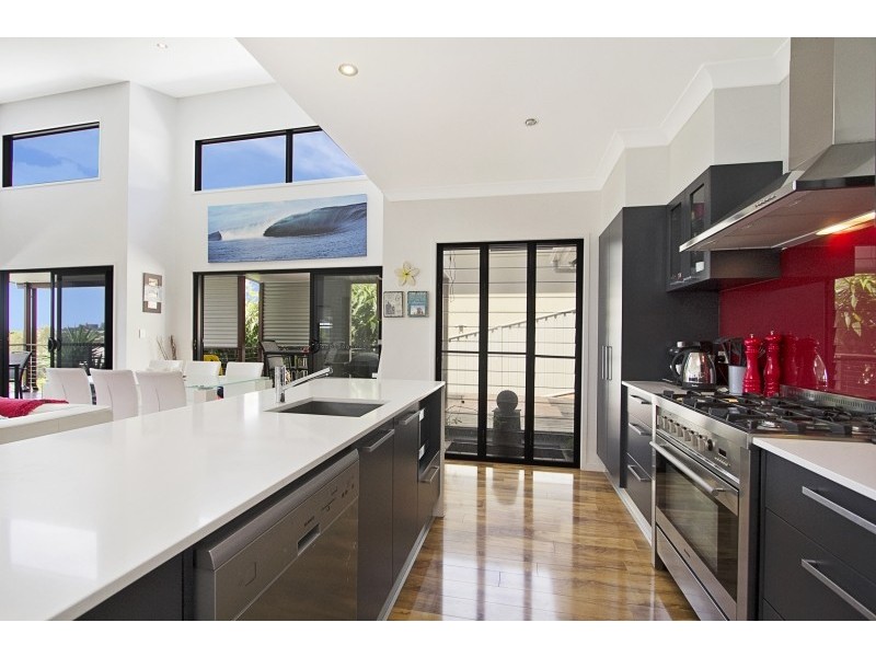 3 Buncrana Terrace, Banora Point NSW 2486