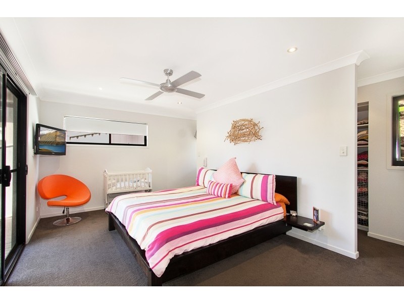 3 Buncrana Terrace, Banora Point NSW 2486