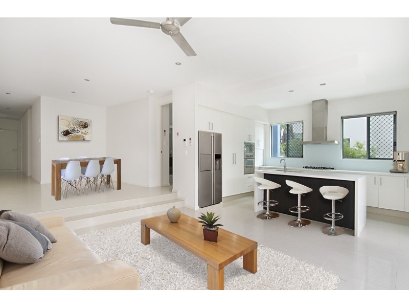 1/9 South Street ‘South Beach Apartments’, Kirra QLD 4225