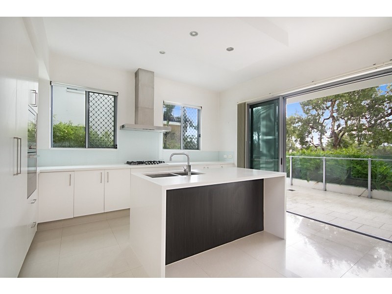 1/9 South Street ‘South Beach Apartments’, Kirra QLD 4225