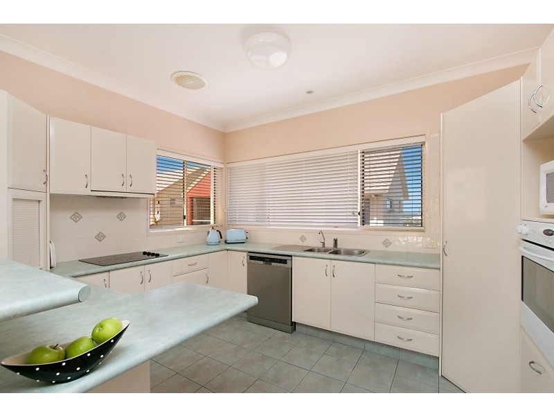 1/4 Second Avenue, Tweed Heads NSW 2485