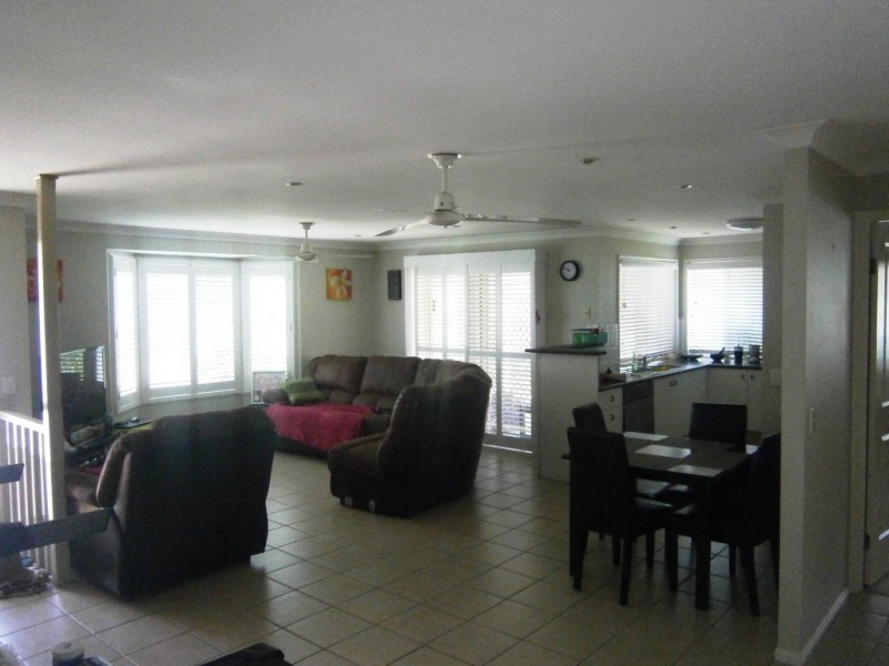 2/2 Janal Place, Currumbin Waters QLD 4223