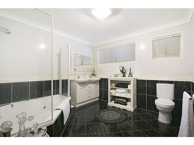 268 Tallebudgera Creek Road ‘Teavine House’, Tallebudgera Valley QLD 4228