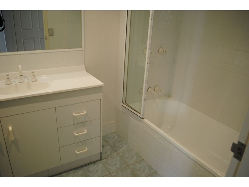 16/27 Dutton Street, Coolangatta QLD 4225