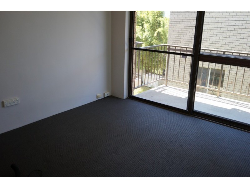 8/123 Golden Four Drive, Bilinga QLD 4225