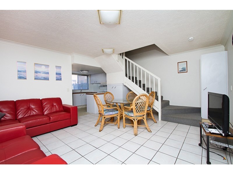 7/60 Coolangatta Road, Kirra QLD 4225