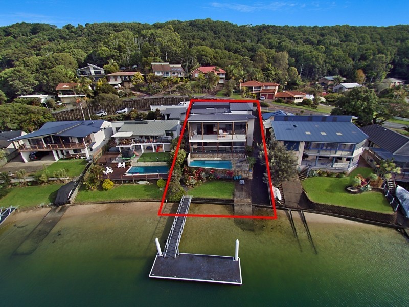 76 Old Ferry Road, Banora Point NSW 2486