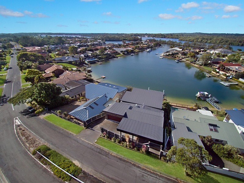 76 Old Ferry Road, Banora Point NSW 2486