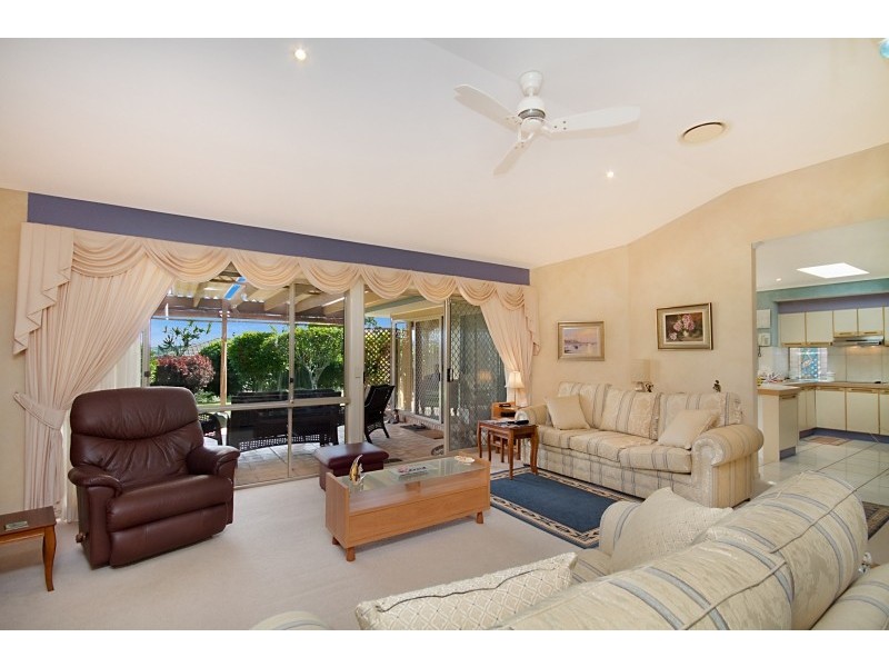 20 Champagne Drive, Tweed Heads South NSW 2486