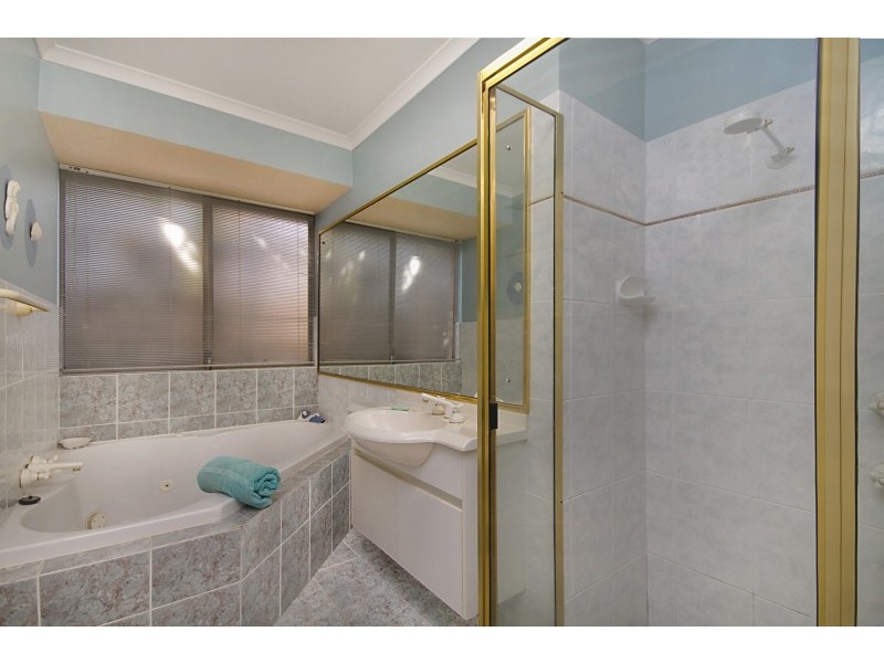 20 Champagne Drive, Tweed Heads South NSW 2486