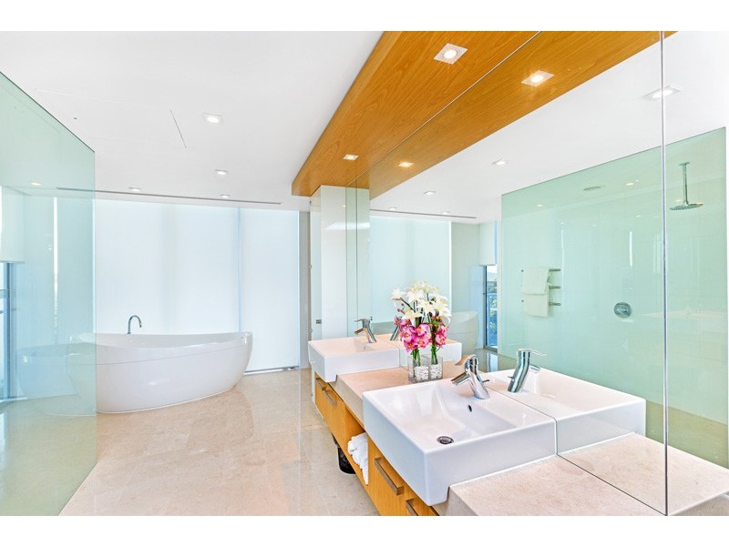 302/1 Haig Street, Kirra QLD 4225