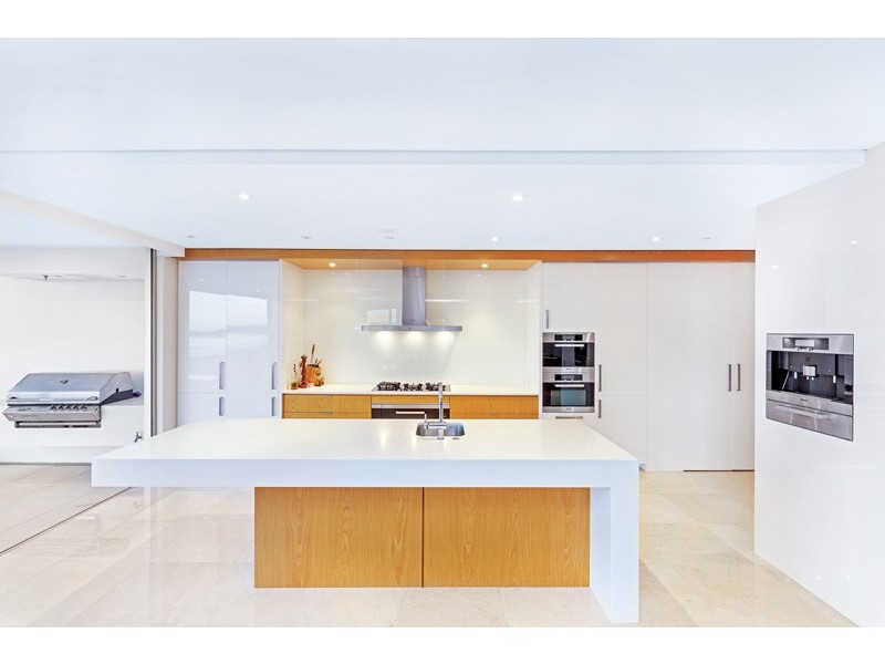 302/1 Haig Street, Kirra QLD 4225