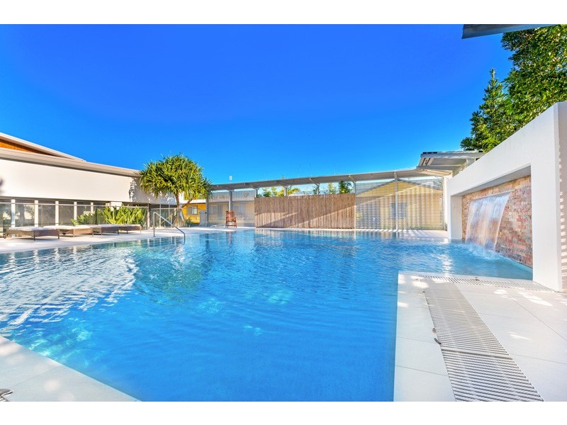 302/1 Haig Street, Kirra QLD 4225