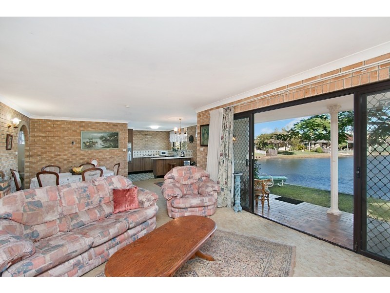 2/36 Blue Waters Crescent, Tweed Heads West NSW 2485