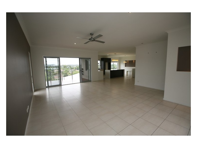 2 Liana Court, Banora Point NSW 2486