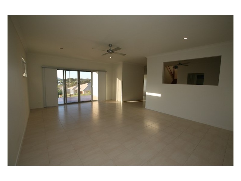 2 Liana Court, Banora Point NSW 2486