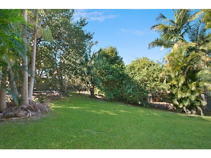 32 Glen Ayr Drive, Banora Point NSW 2486