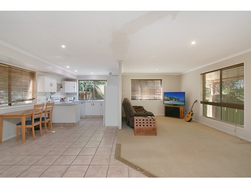 32 Glen Ayr Drive, Banora Point NSW 2486