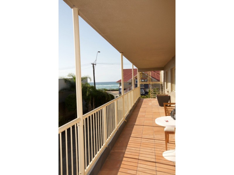 3/10 Marine Parade, Coolangatta QLD 4225