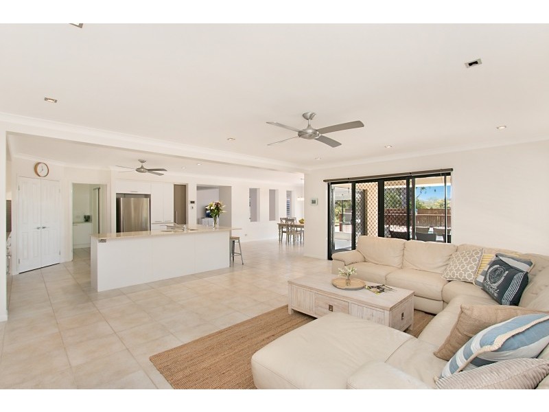 20 Samuel Drive, Tallebudgera QLD 4228