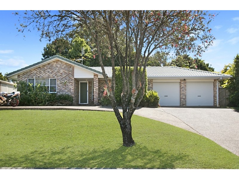 6 Kintyre Crescent, Banora Point NSW 2486