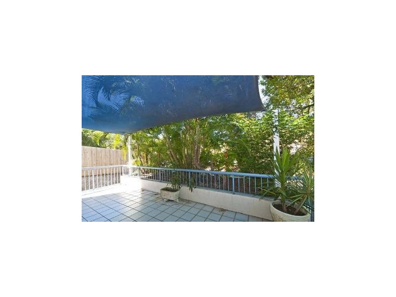 1/373 Cypress Terrace North, Palm Beach QLD 4221