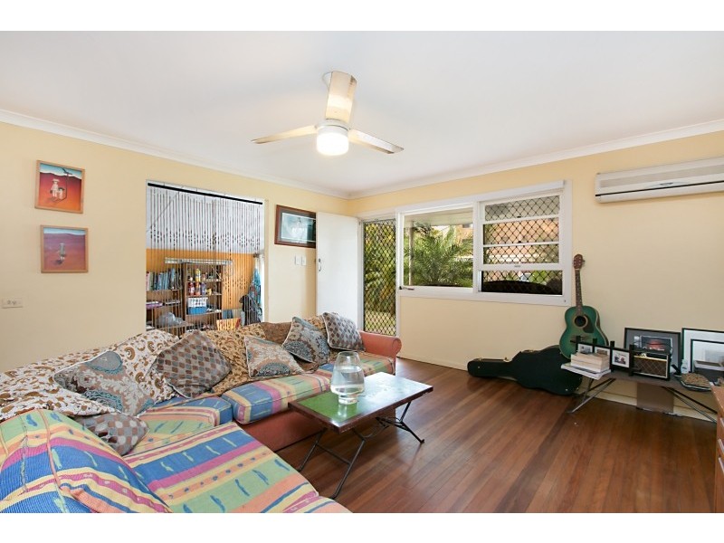 44 Bolton Street, Kirra QLD 4225