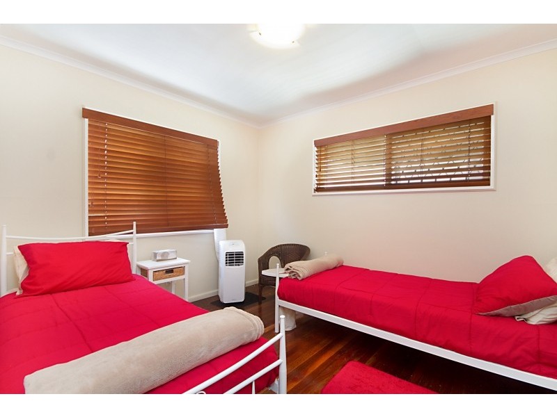 4/2 Haig Street, Kirra QLD 4225