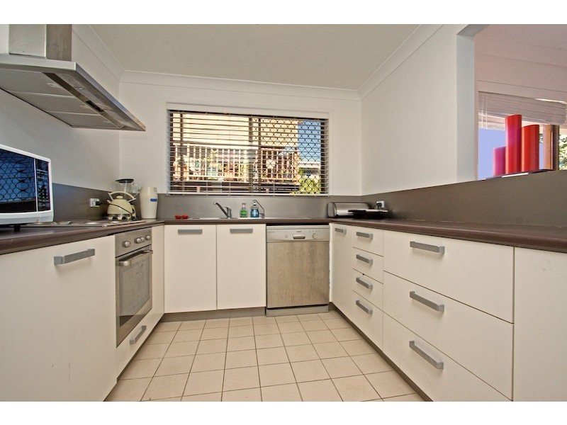 4/47 Rutledge Street, Coolangatta QLD 4225