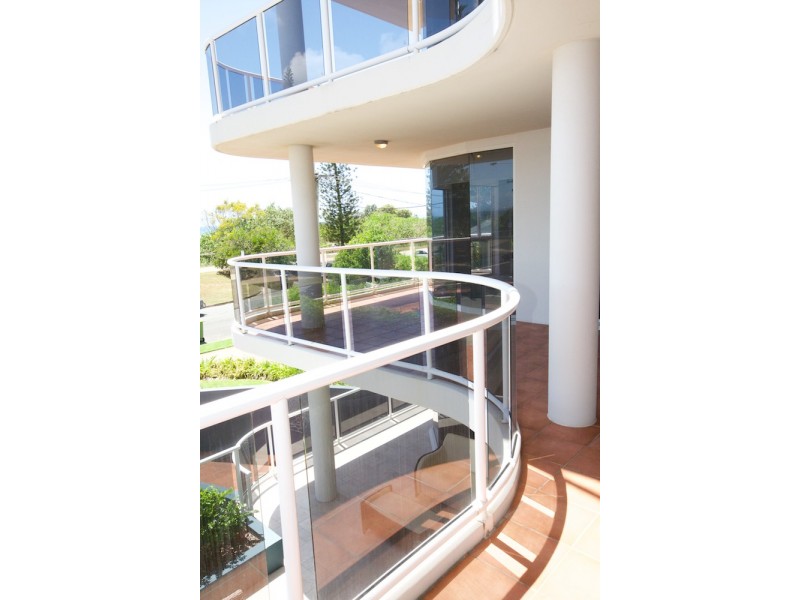 2/100 Pacific Parade, Bilinga QLD 4225