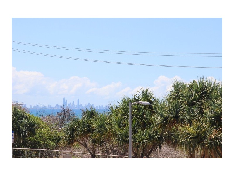 2/100 Pacific Parade, Bilinga QLD 4225