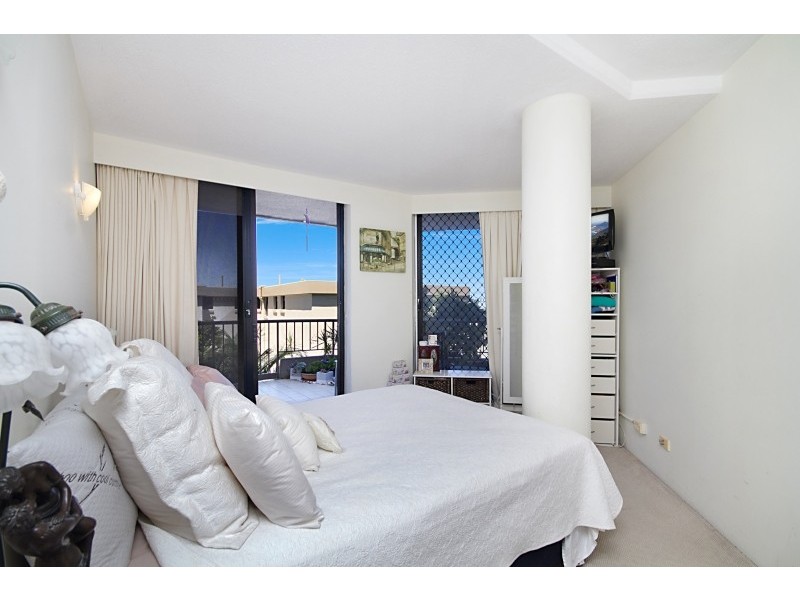 2i/828 Pacific Parade – The Rocks Resort, Currumbin QLD 4223