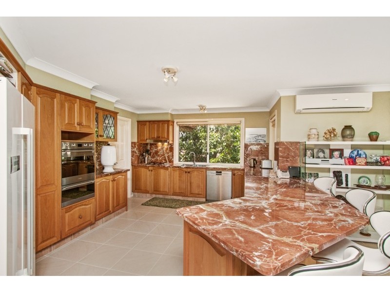 18 Champagne Drive, Banora Point NSW 2486