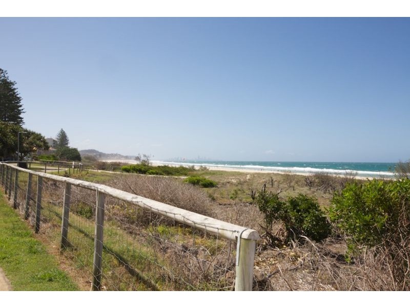 3/2 Gibson Street, Bilinga QLD 4225