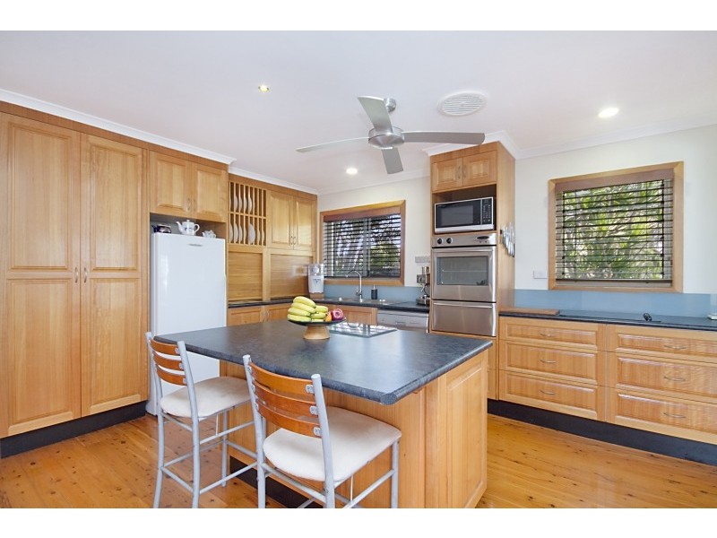 295 Adina Avenue, Bilinga QLD 4225