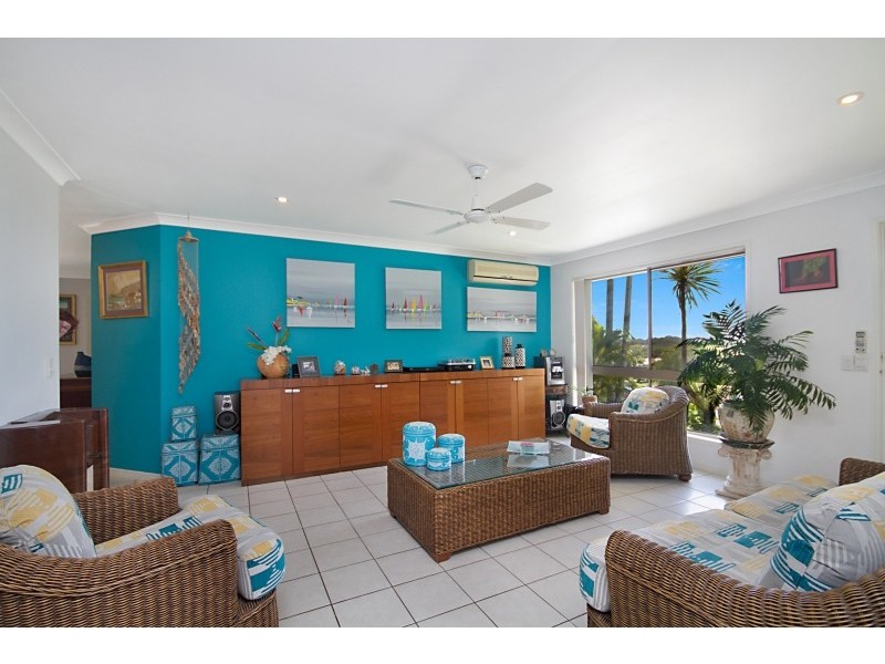 18 Honeymyrtle Drive, Banora Point NSW 2486