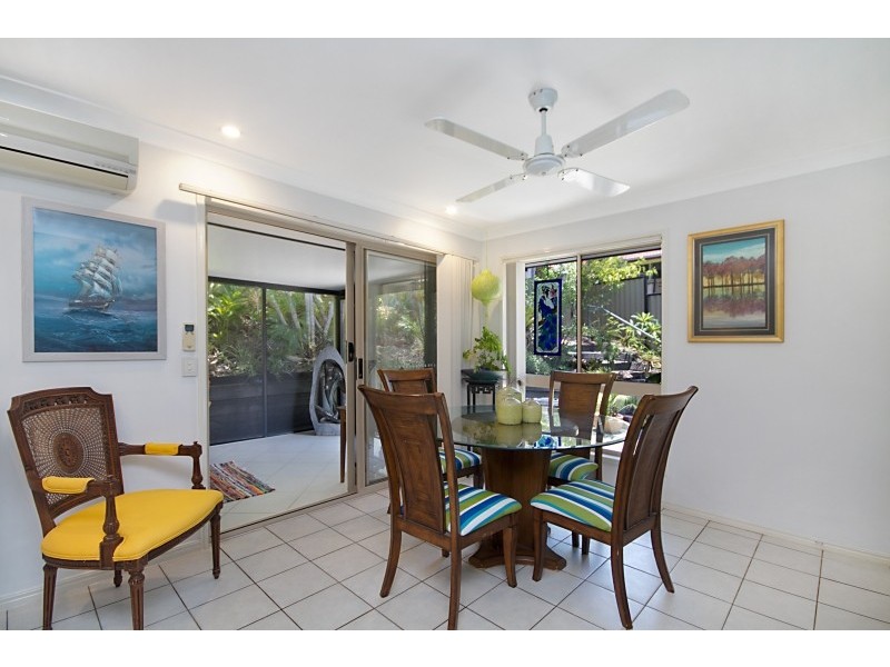 18 Honeymyrtle Drive, Banora Point NSW 2486