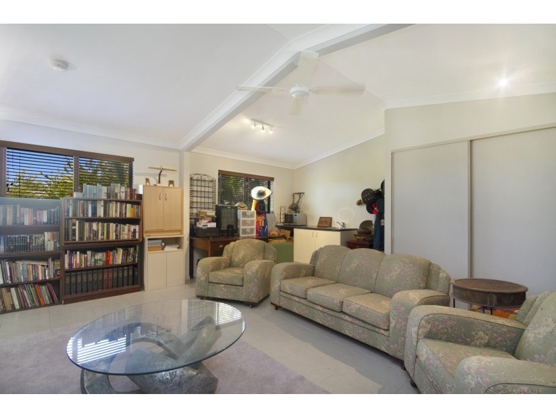 18 Honeymyrtle Drive, Banora Point NSW 2486