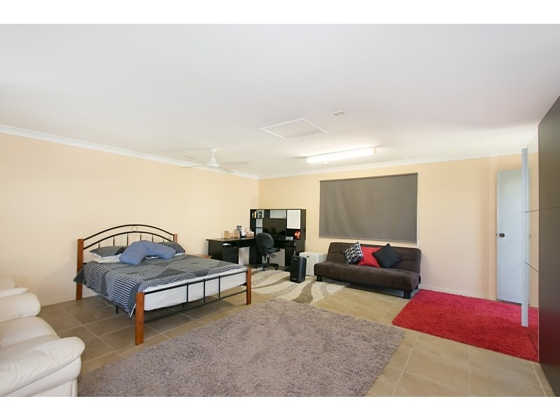 12 Oasis Crescent, Elanora QLD 4221