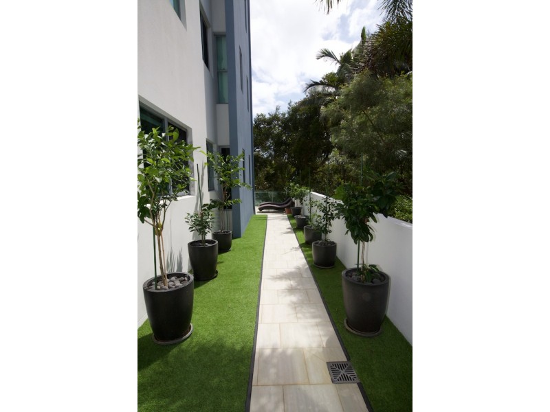 2/9 South Street, Coolangatta QLD 4225