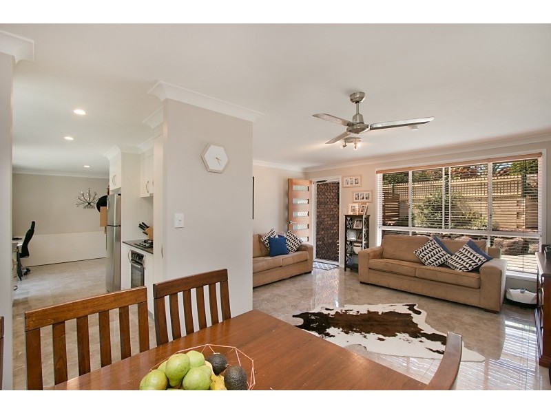 24 Inverness Court, Banora Point NSW 2486