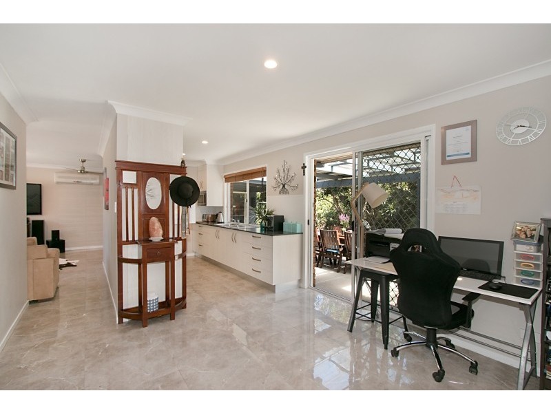 24 Inverness Court, Banora Point NSW 2486