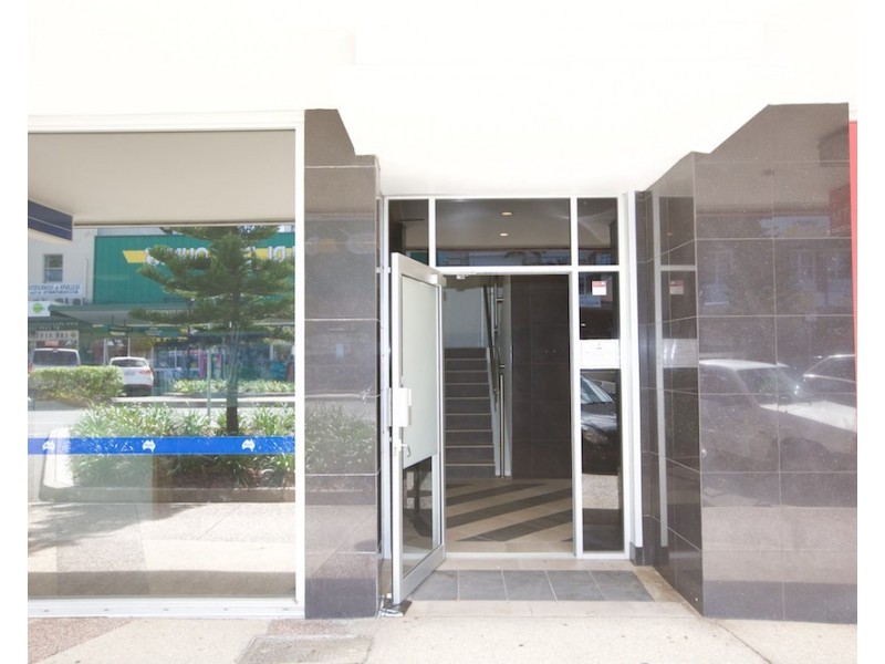1/4 Griffith Street, Coolangatta QLD 4225