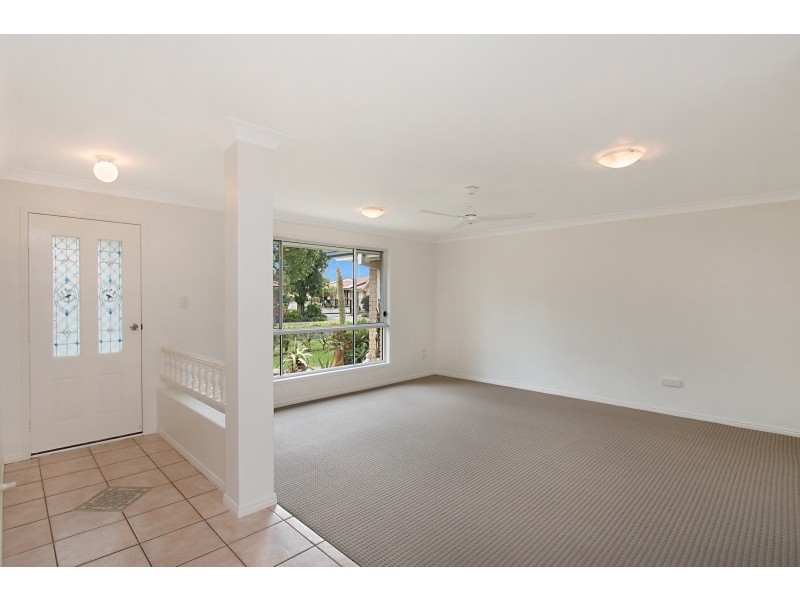 2/12 Yarra Close, Banora Point NSW 2486