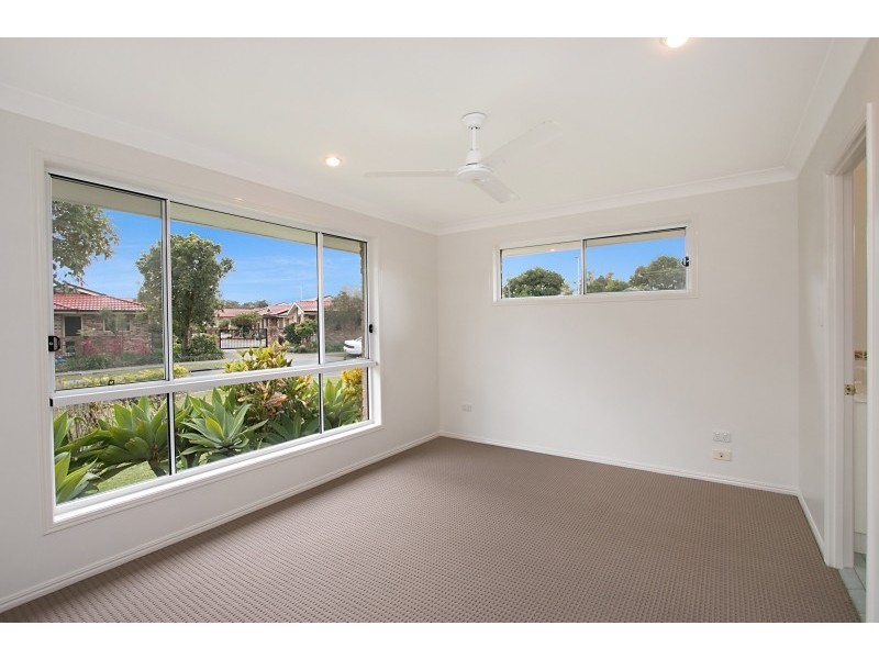 2/12 Yarra Close, Banora Point NSW 2486