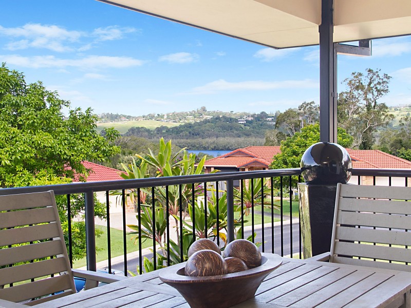 10 Daintree Close, Banora Point NSW 2486