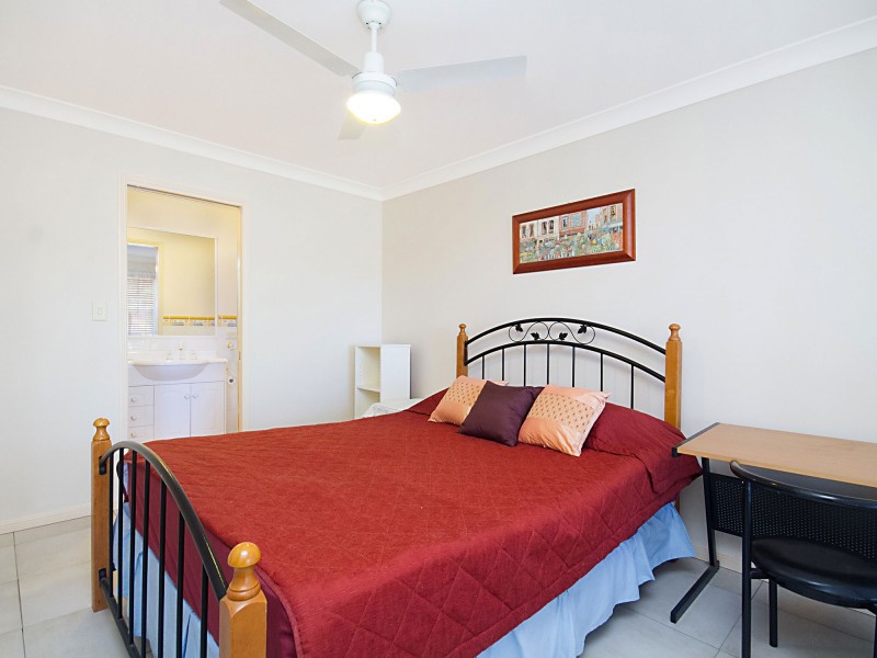 10 Daintree Close, Banora Point NSW 2486