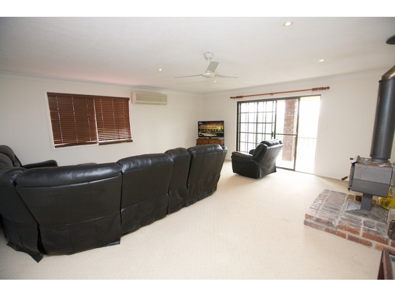 34 Broadwater Esplanade, Bilambil Heights NSW 2486