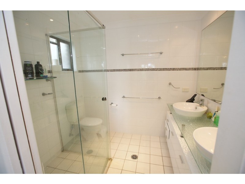 34 Broadwater Esplanade, Bilambil Heights NSW 2486