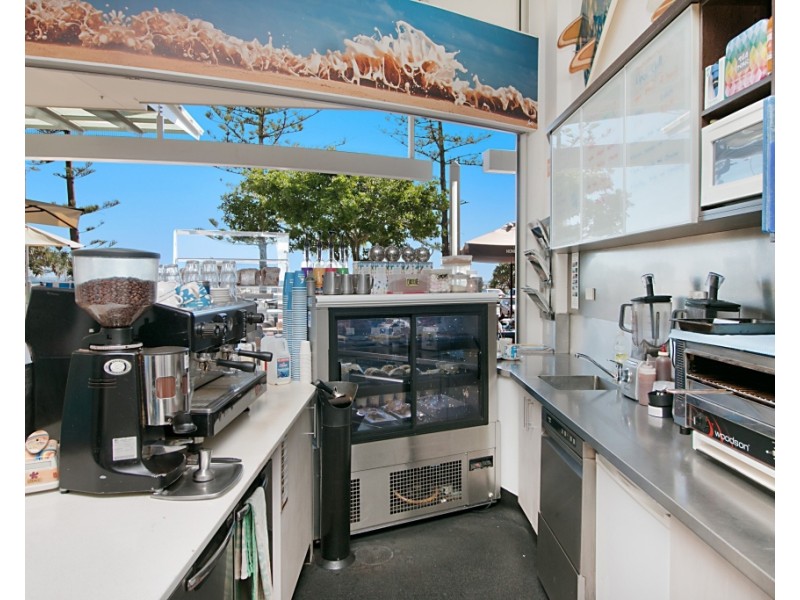 3/110 Marine Parade, Coolangatta QLD 4225